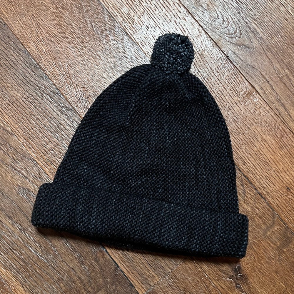 Carbon women’s garter hat